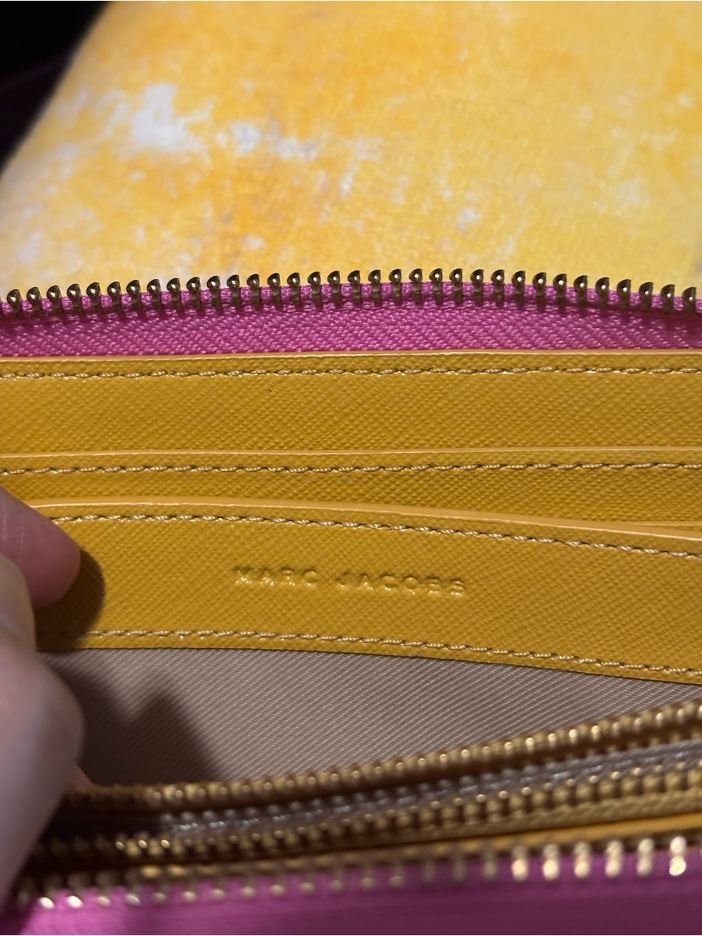New Marc Jacobs The Snapshot pink large zip wallet - Picture 6 of 9